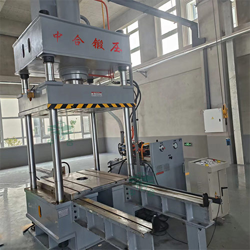 200吨四柱液压机带移动工作台