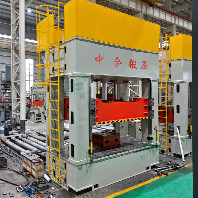 315吨框架式复合材料成型液压机.jpg
