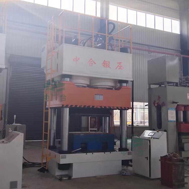 1600吨三梁四柱液压机.jpg 1600吨三梁四柱液压机.jpg