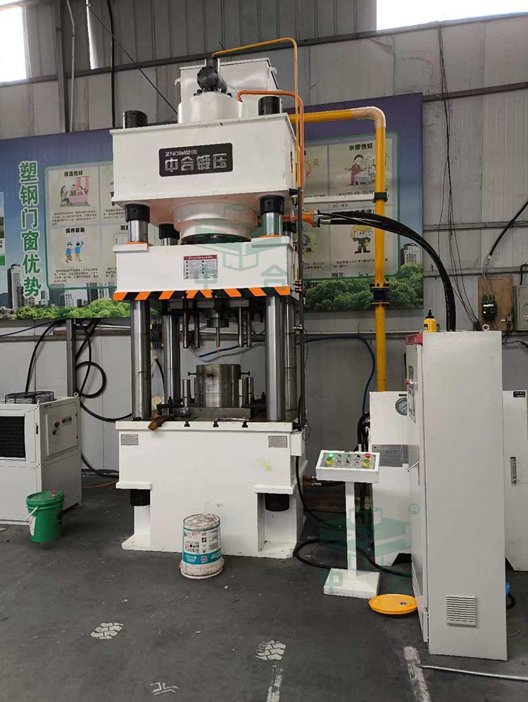 500吨快速金属冷挤压液压机.jpg 500吨快速金属冷挤压液压机.jpg