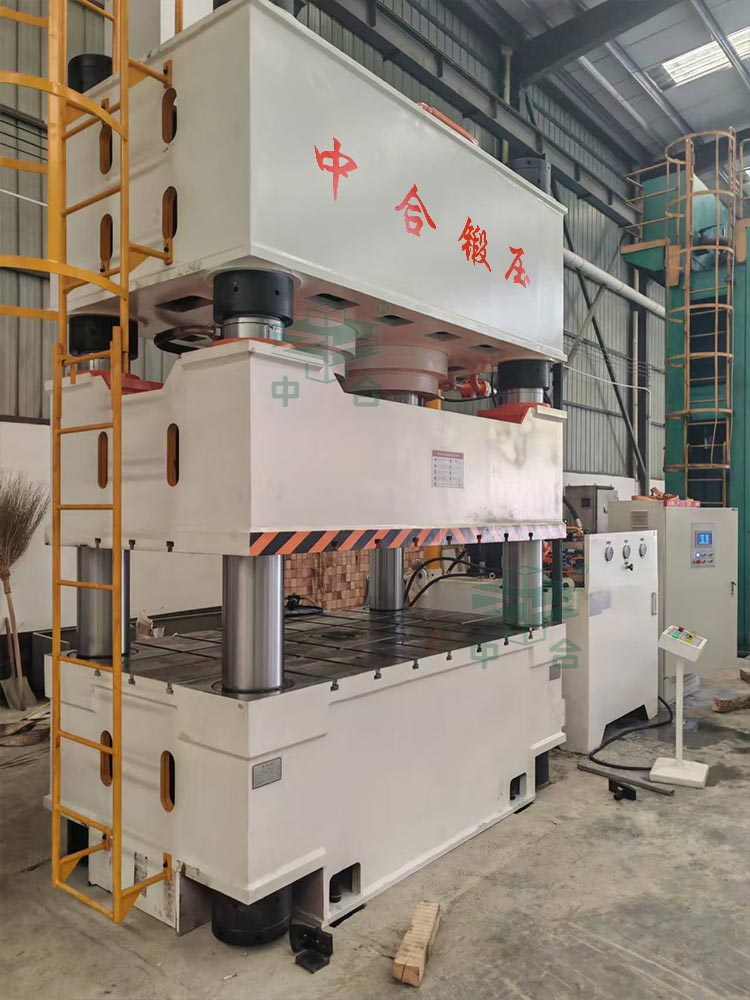 1000吨汽车配件拉伸液压机客户现场 1000吨汽车配件拉伸液压机客户现场